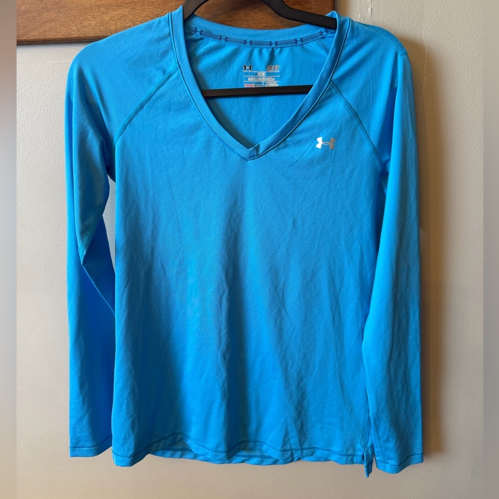 Under Armour Women's Bright Blue Long Sleeve V-Neck Tee